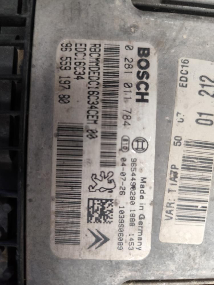 Switchboard engine uce 0281011784 de Peugeot 206 van 2001-2009 70 CV - pieza usada