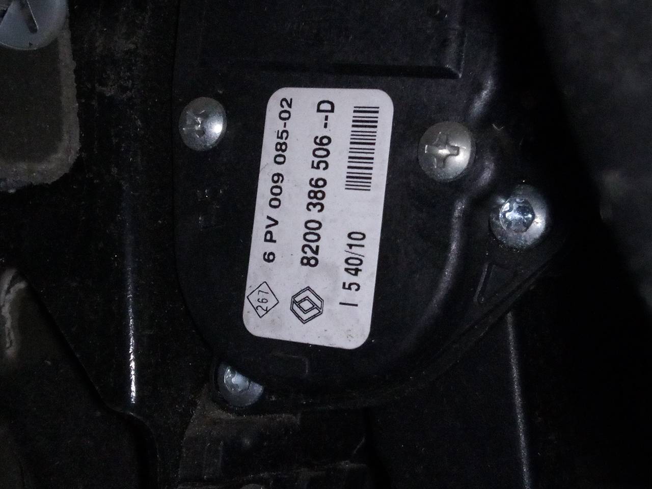 DACIA Duster 1 generation (2010-2017) Akseleratoriaus (gazo) pedalas 8200386506D 18768911