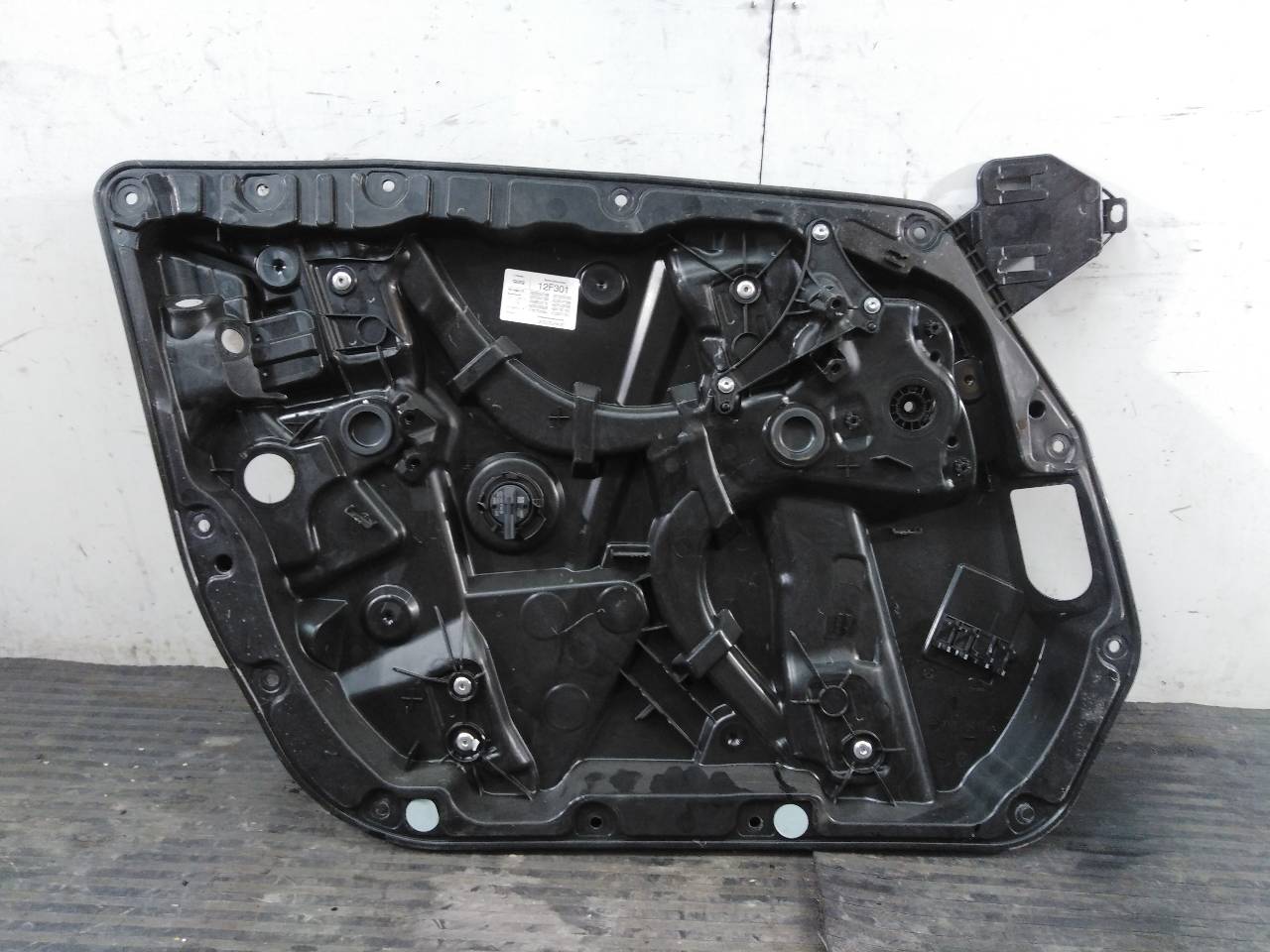 MERCEDES-BENZ GLC 253 (2015-2019) Lève-vitre de porte avant gauche A2050047499, A2050047599, P2-B4-13 24485656