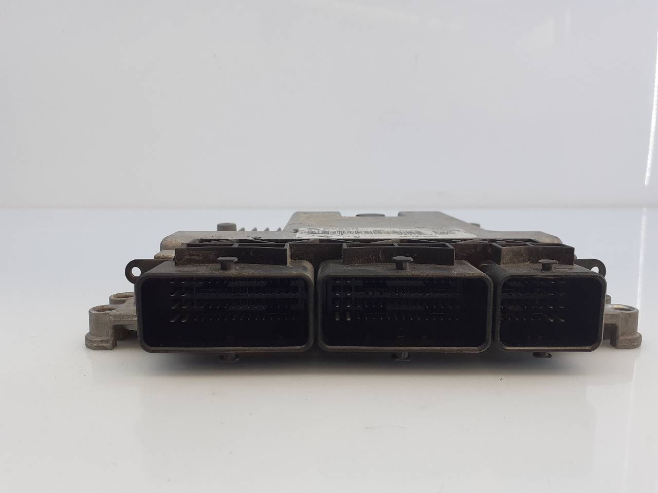 DACIA Logan 2 generation (2013-2020) Engine Control Unit ECU 0281032811, 237106319R, E2-A1-36-1 18718130