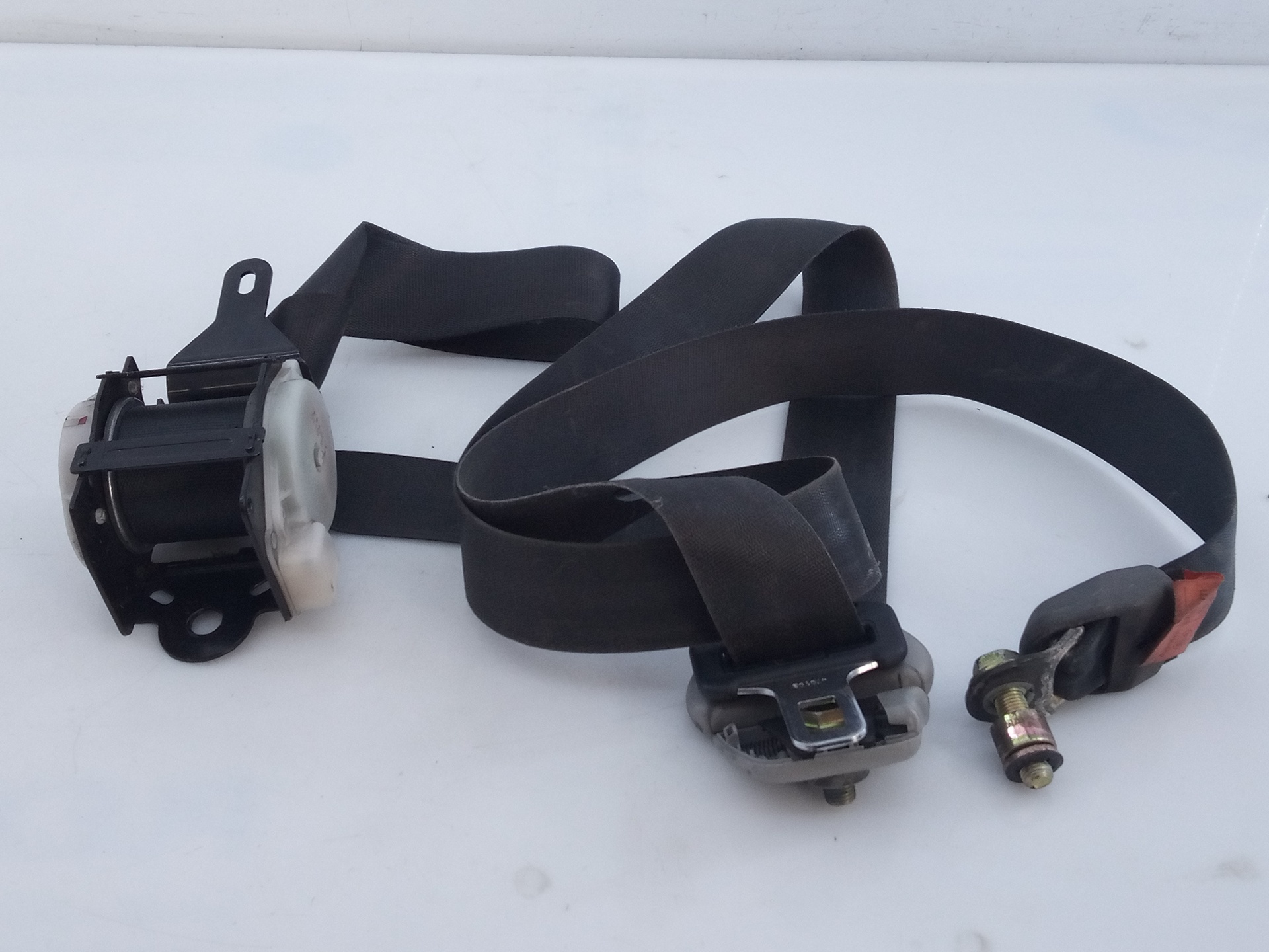 VOLKSWAGEN Pajero 3 generation (1999-2006) Front Left Seatbelt N1684,E2-B4-53-1 24084367