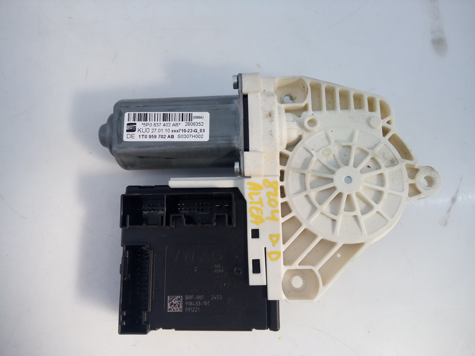 SEAT Toledo 3 generation (2004-2010) Front Right Door Window Control Motor 5P0837402AB, E1-B6-52-1 21828065