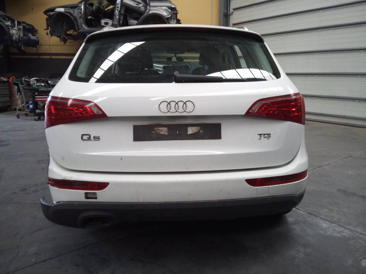 AUDI Q5 8R (2008-2017) Priekšējā labā riteņa rumbas vārpsta/stupica 25367639