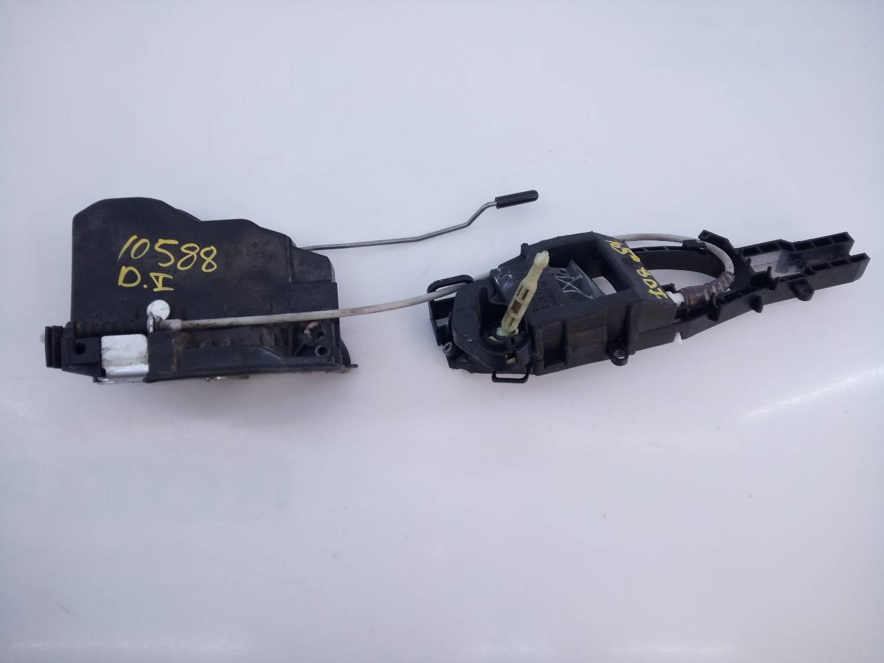 BMW 1 Series F20/F21 (2011-2020) Front Left Door Lock E1-A3-8-2 21799293