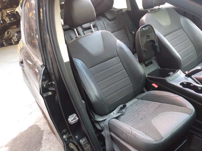 FORD Kuga 2 generation (2013-2020) Priekšējo kreiso durvju logu pacēlājs 0130822732, E2-B3-18-2 18489326