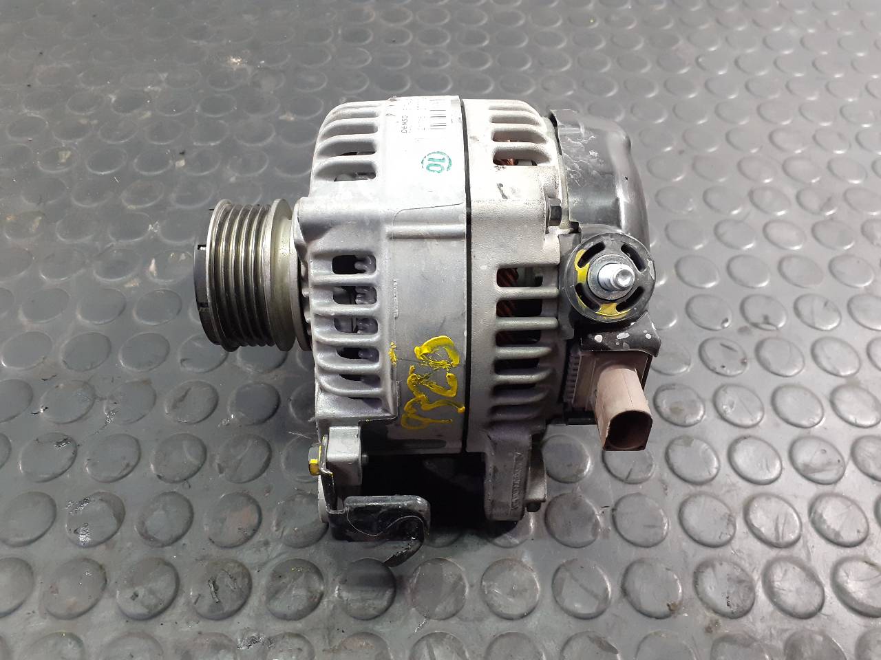 HYUNDAI i30 GD (2 generation) (2012-2017) Alternator 373002A700,P3-B6-5-4 18743859