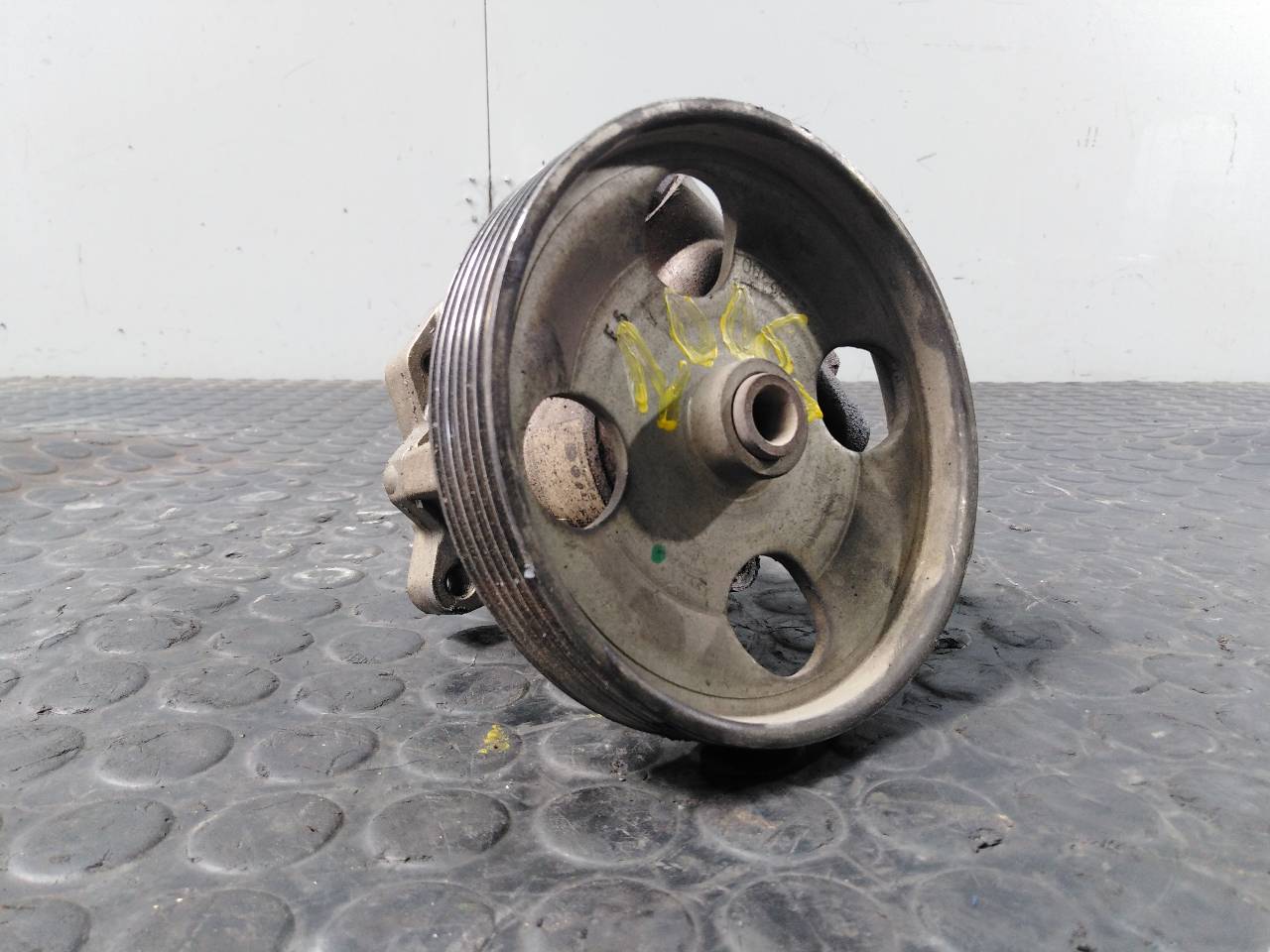 FIAT Ulysse 2 generation (2002-2010) Power Steering Pump 9647983580, P3-B4-13-4 20956882