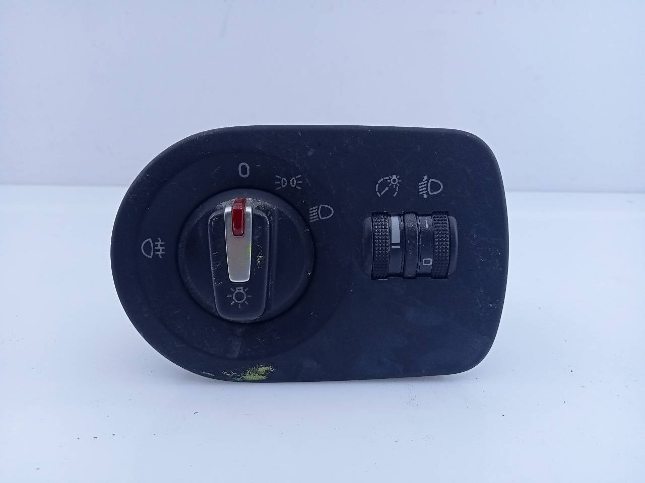 NISSAN Leon 2 generation (2005-2012) Headlight Switch Control Unit 5P0919094A, E2-A1-39-7 20954251