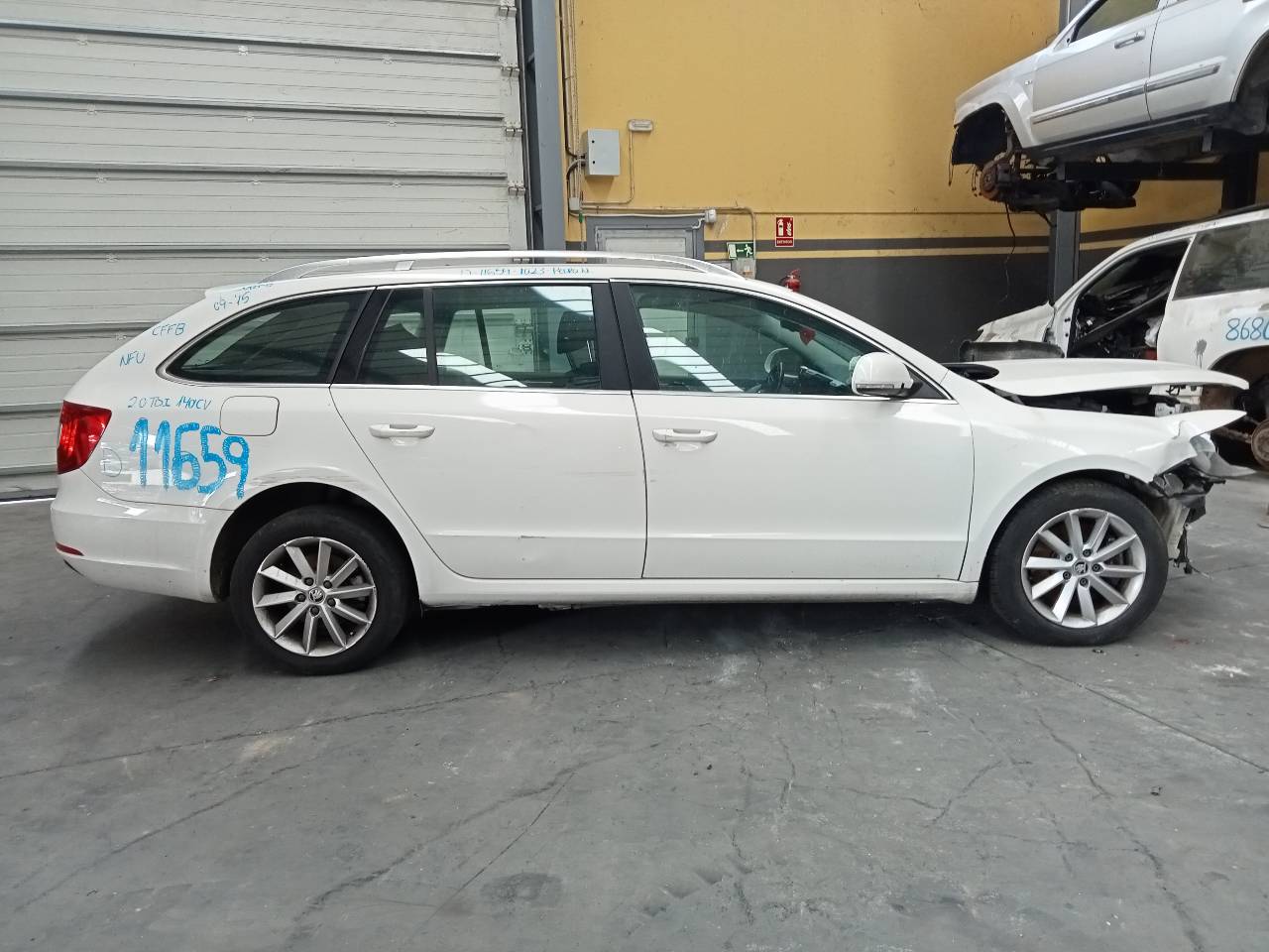 SKODA Superb 2 generation (2008-2015) Motor de control geam ușa  stânga spate 8K0959811A,E1-A5-51-1 26270517