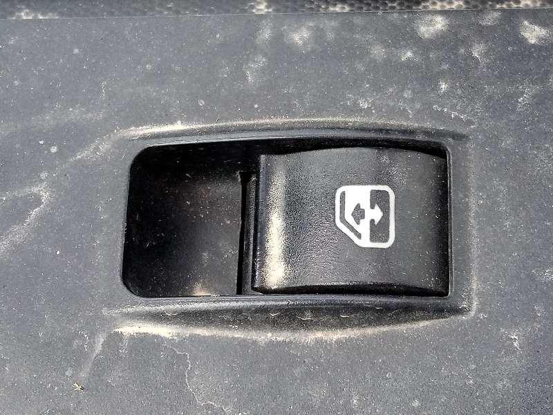 IVECO Daily 6 generation (2014-2019) Front Right Door Window Switch 24017713
