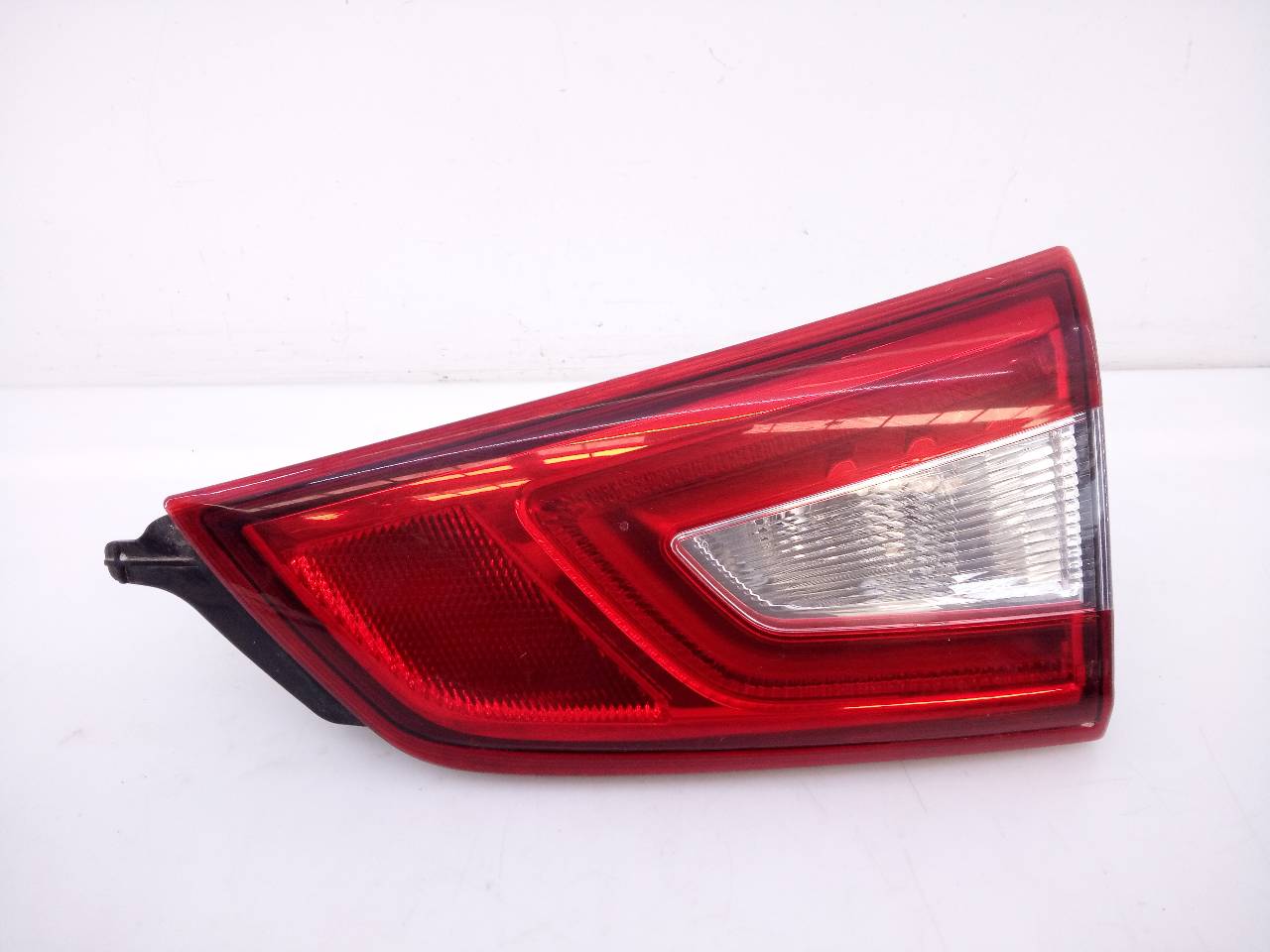 NISSAN Qashqai 2 generation (2013-2023) Фонарь крышки багажника правый 22618013,E2-A4-60-2 20767499