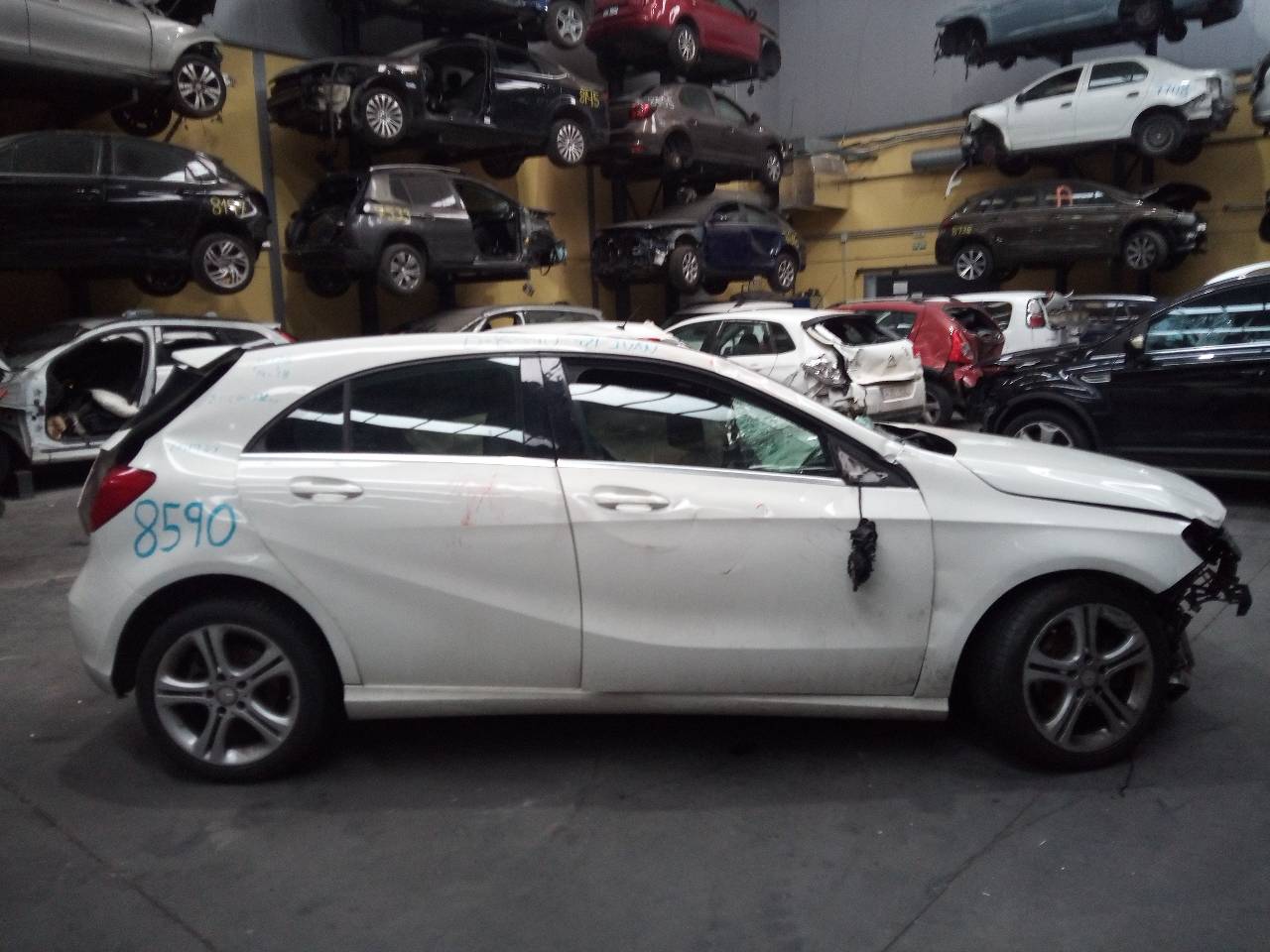 MERCEDES-BENZ A-Class W176 (2012-2018) Πλήμνη πίσω δεξιού τροχού 18693904