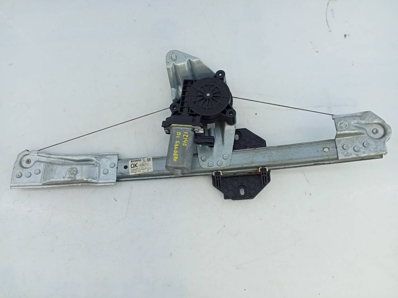 DACIA Sandero 2 generation (2013-2020) Front Left Door Window Regulator 807213282R,E1-A1-48-1 24103002