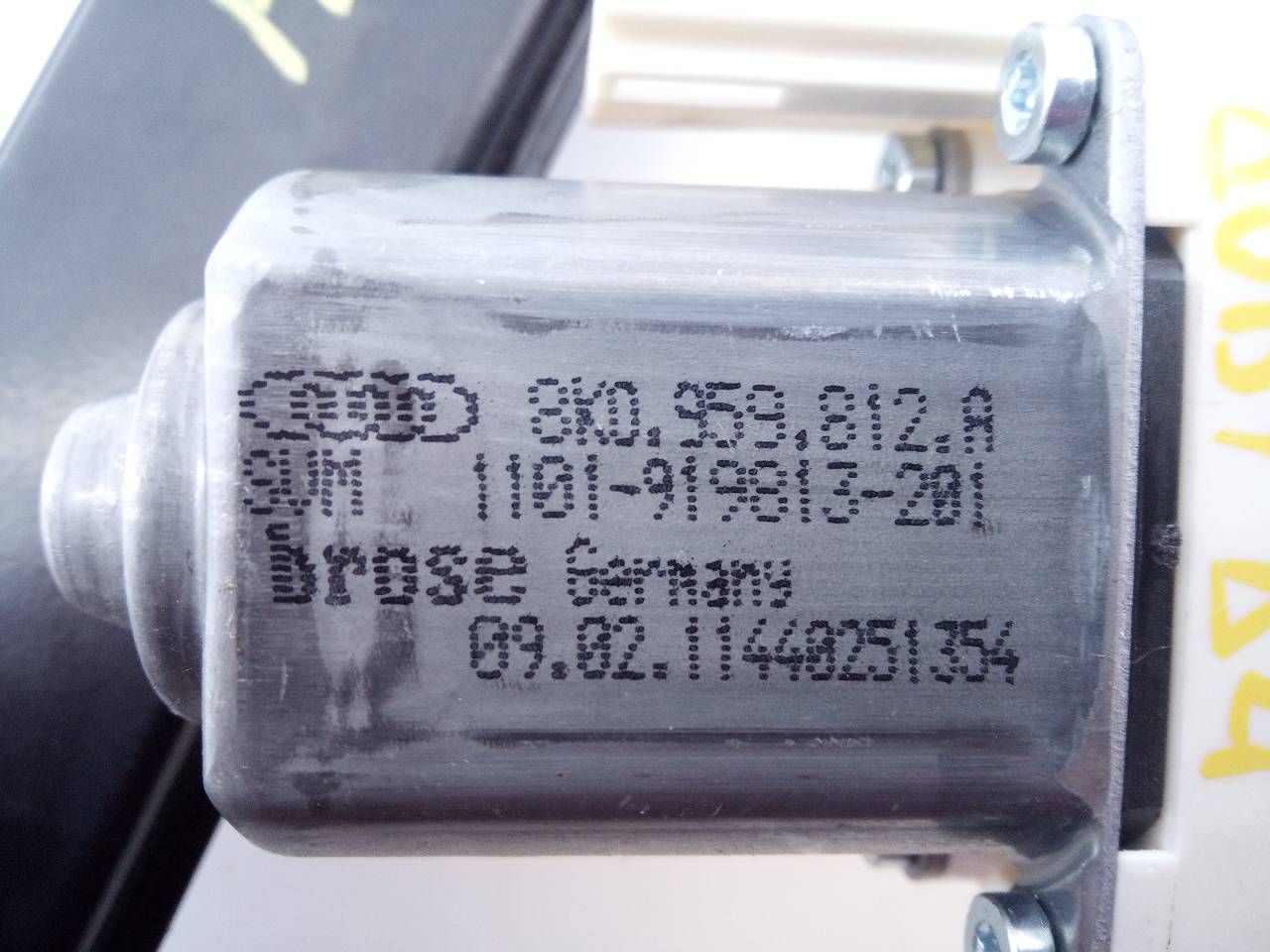 AUDI A4 B8/8K (2011-2016) Regulator de geam ușă dreapta spate 8K0959812A, E1-B6-50-1 24056292