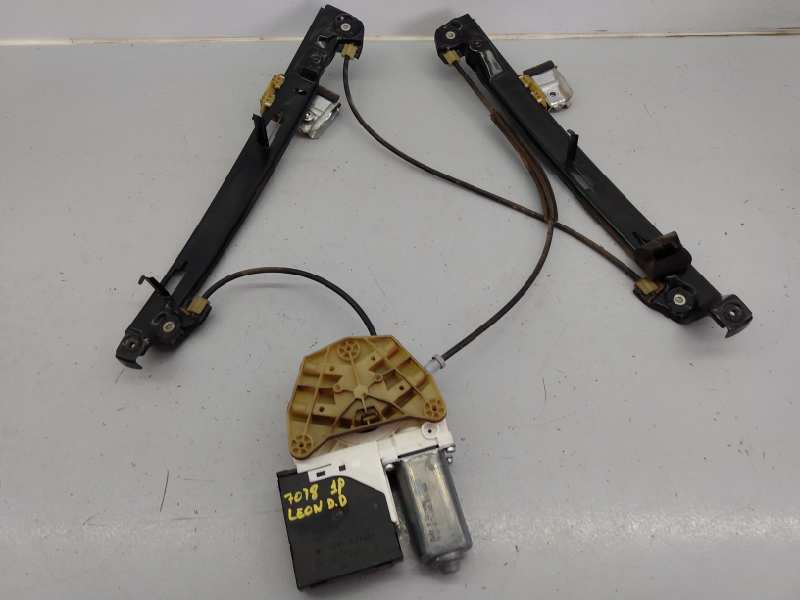 SEAT Leon 2 generation (2005-2012) Front Right Door Window Regulator 1P0837402A, 1K0959792H, E1-B6-10-2 18549367