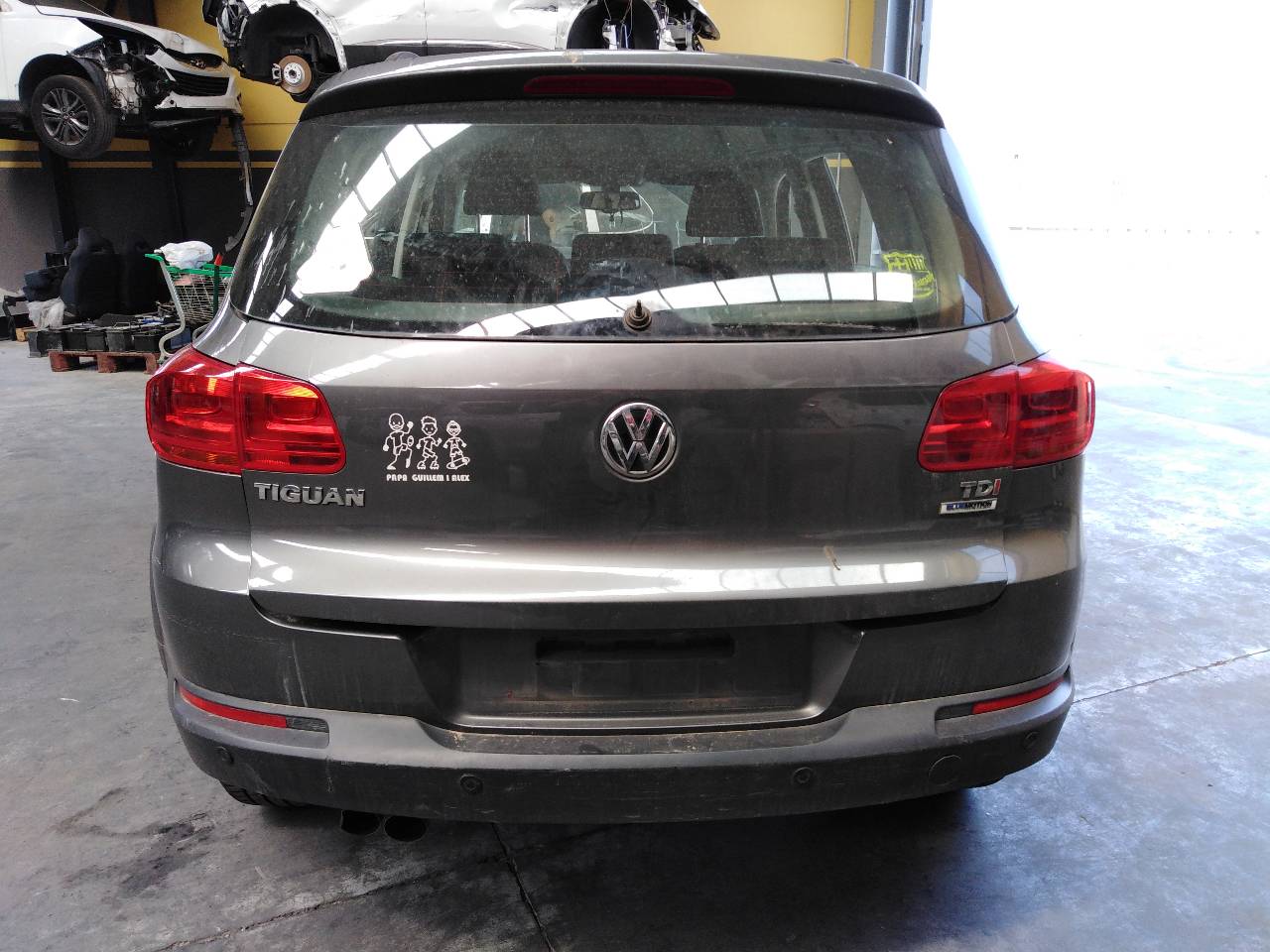 VOLKSWAGEN Tiguan 1 generation (2007-2017) Κινητήρας ελέγχου παραθύρου πίσω δεξιών πορτών 5N0959704F,E1-B6-52-1 26270496