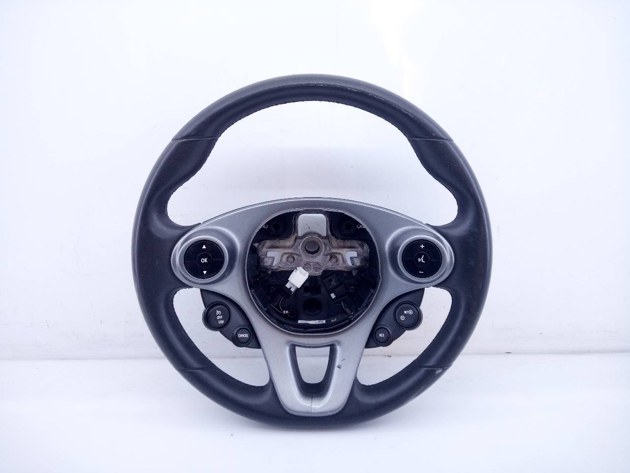 SMART Forfour 2 generation (2015-2023) Steering Wheel A4534600403, 484002495R, E1-A2-48-1 21793597