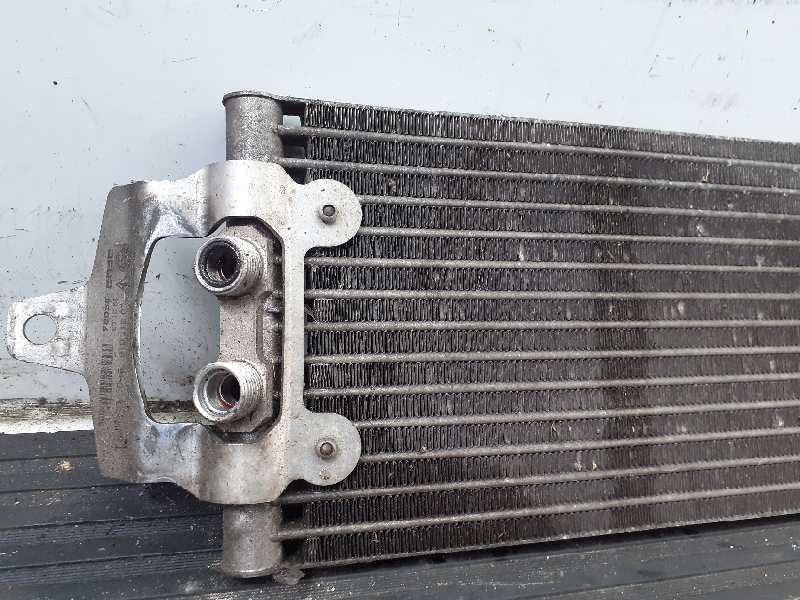 VOLKSWAGEN Touareg 1 generation (2002-2010) Охолоджувач олії 7L0317019,P2-A11-13 18681847