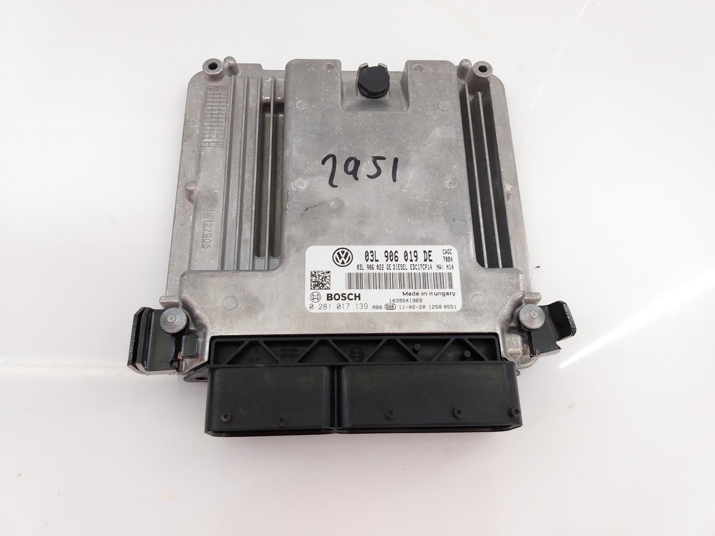 FIAT Exeo 1 generation (2009-2012) Engine Control Unit ECU 03L906019DE, 0281017139, E2-A1-20-8 20954853