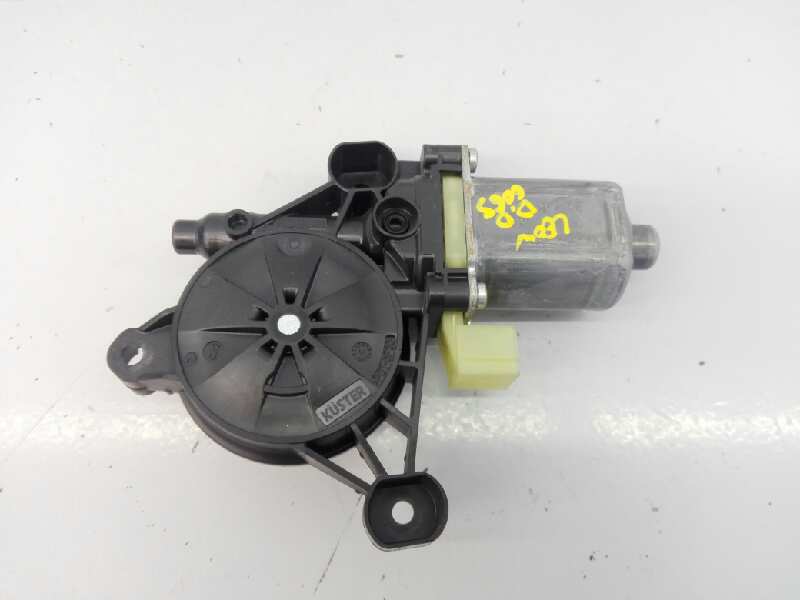 SEAT Leon 3 generation (2012-2020) Front Right Door Window Control Motor 5Q0959802B, 0130822716, E1-B6-36-1 18459800