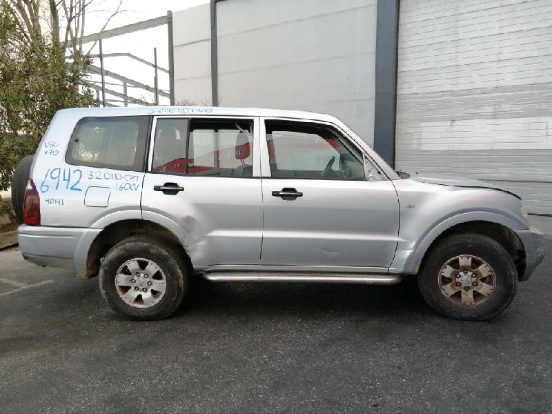 VOLKSWAGEN Pajero 3 generation (1999-2006) Полуось задняя правая P1-B6-43 18531788