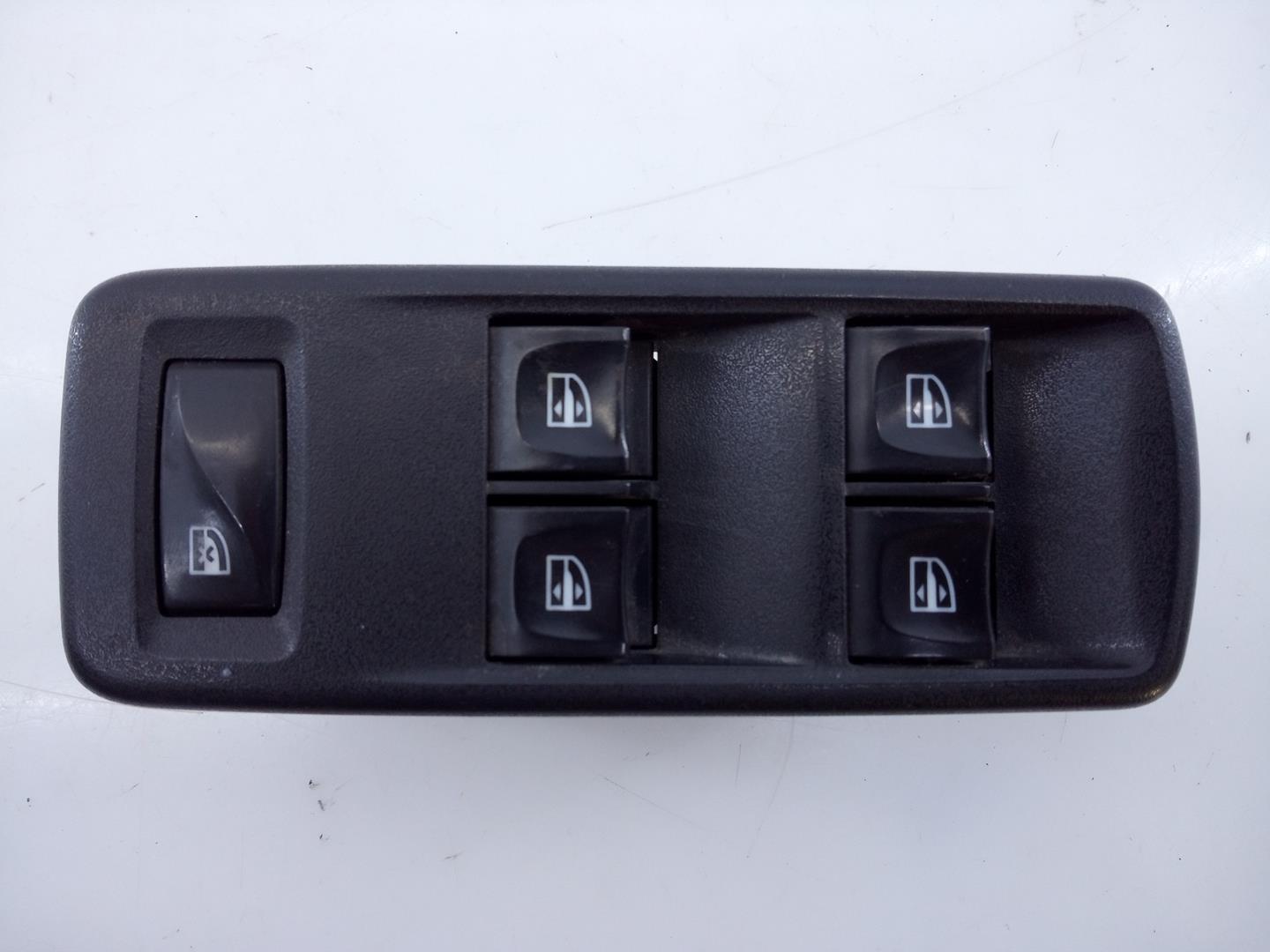 DACIA Duster 1 generation (2010-2017) Priekinių kairių durų langų pakėlimo mygtukai 254111342R, 254117873R, E2-A1-43-2 21825663