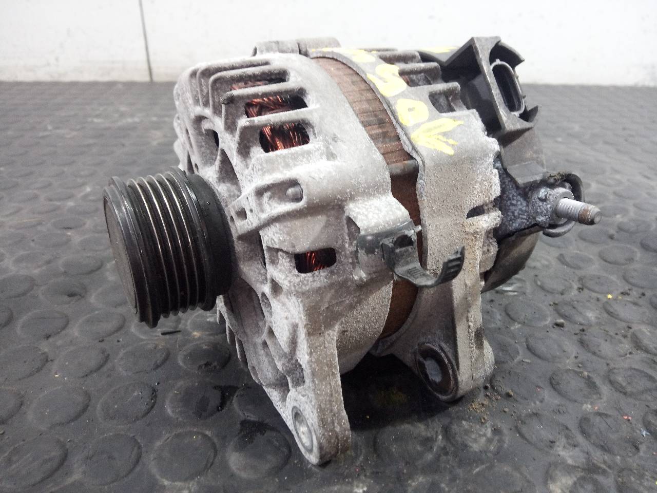 KIA Sportage 3 generation (2010-2015) Alternator 373002A850,P3-A5-2-3 20958758