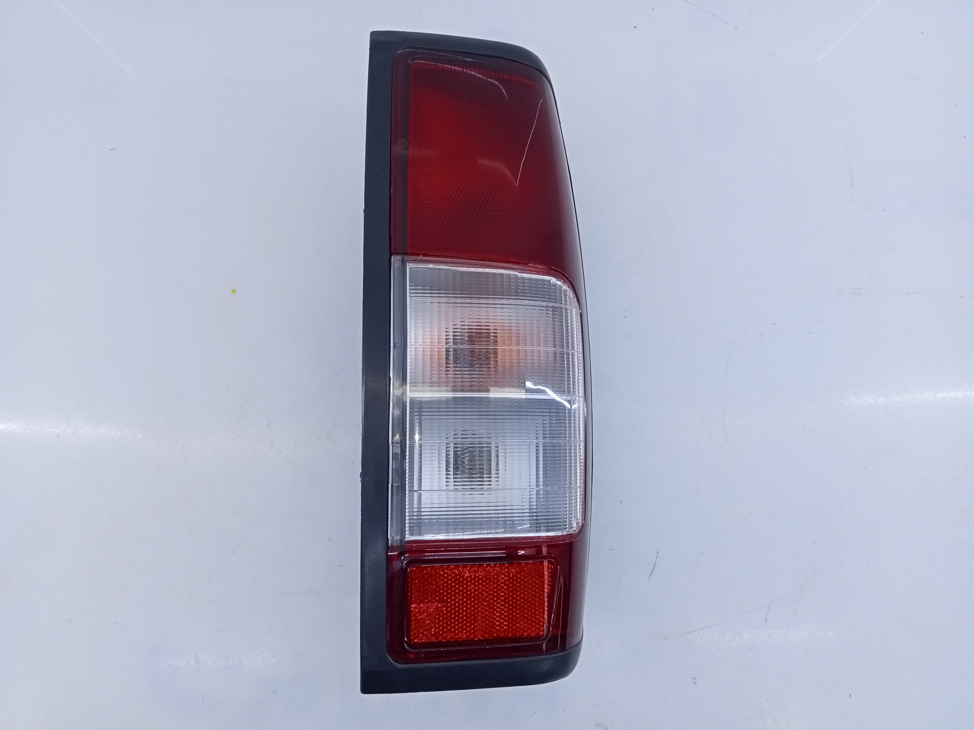 NISSAN Navara D22 (1997-2005) Rear Right Taillight Lamp 0821519F9RB,E2-A4-54-2 21824955