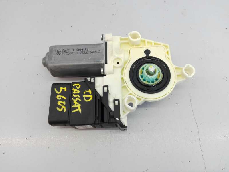 VOLKSWAGEN Passat B6 (2005-2010) Aizmugurējo labo durvju loga vadības motorīts 974228104,E1-B6-20-1 18421496