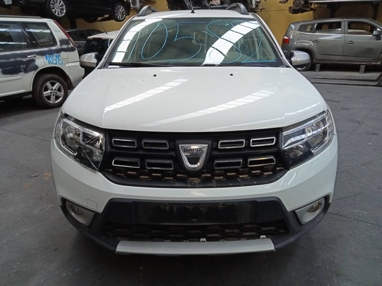 DACIA Logan 2 generation (2013-2020) Motora vadības bloks 237106319R, 0281032711, E2-A1-14-3 20959751