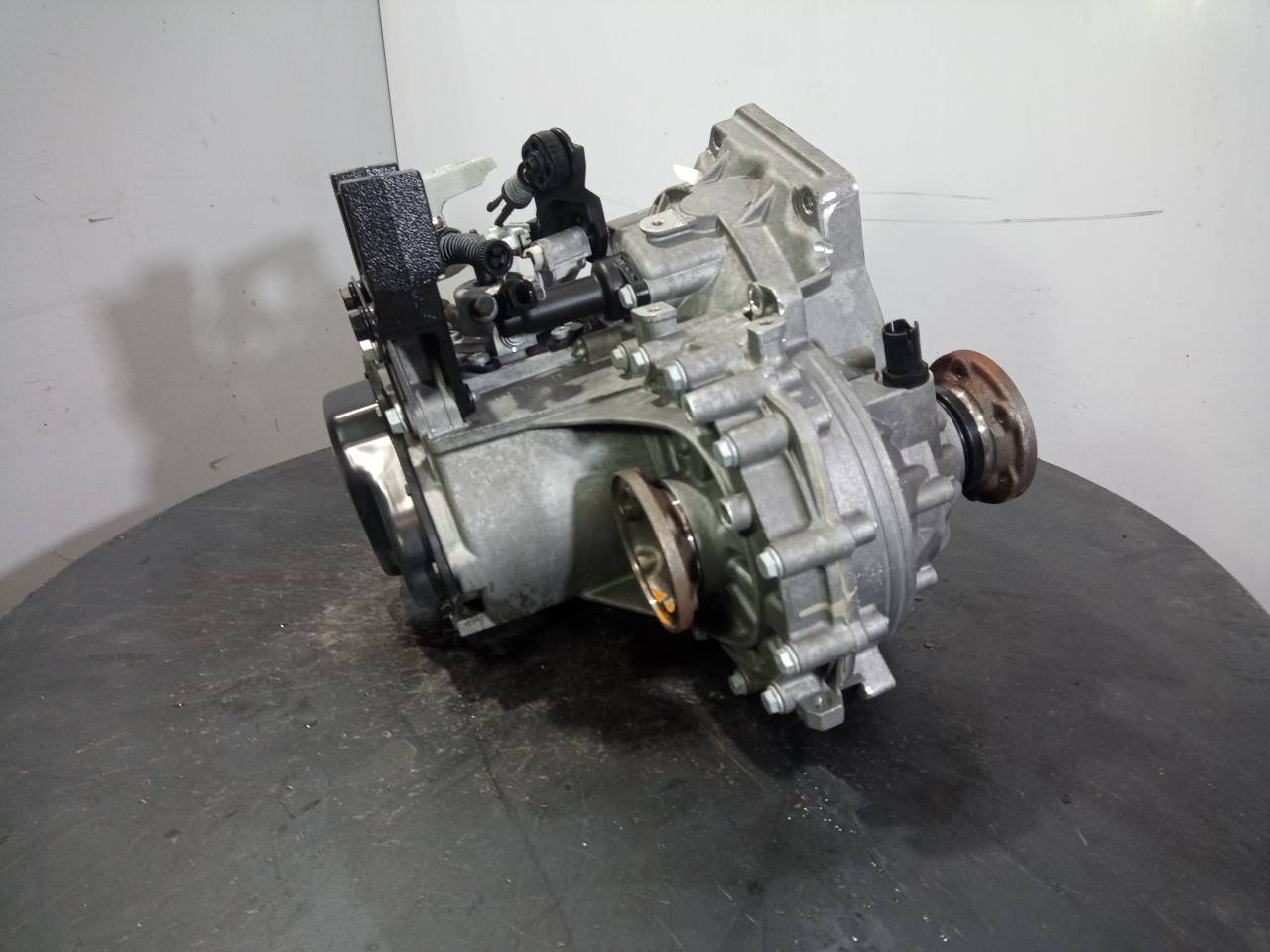 SEAT Toledo 4 generation (2012-2020) Gearbox MZL,M1-A1-31 21800121