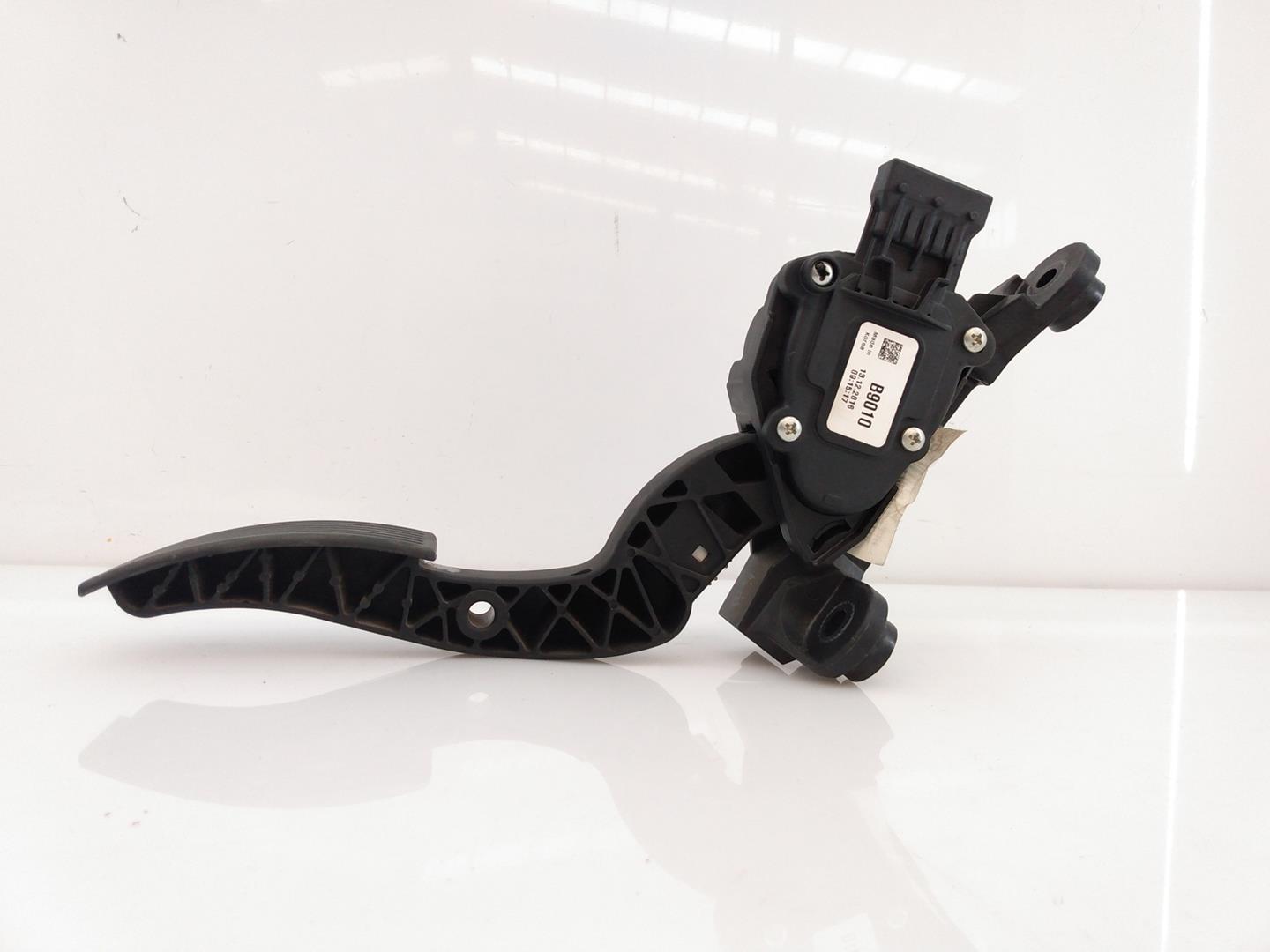 HYUNDAI i20 PB (1 generation) (2008-2014) Throttle Pedal 32700B9010, E2-B5-54-2 21622331