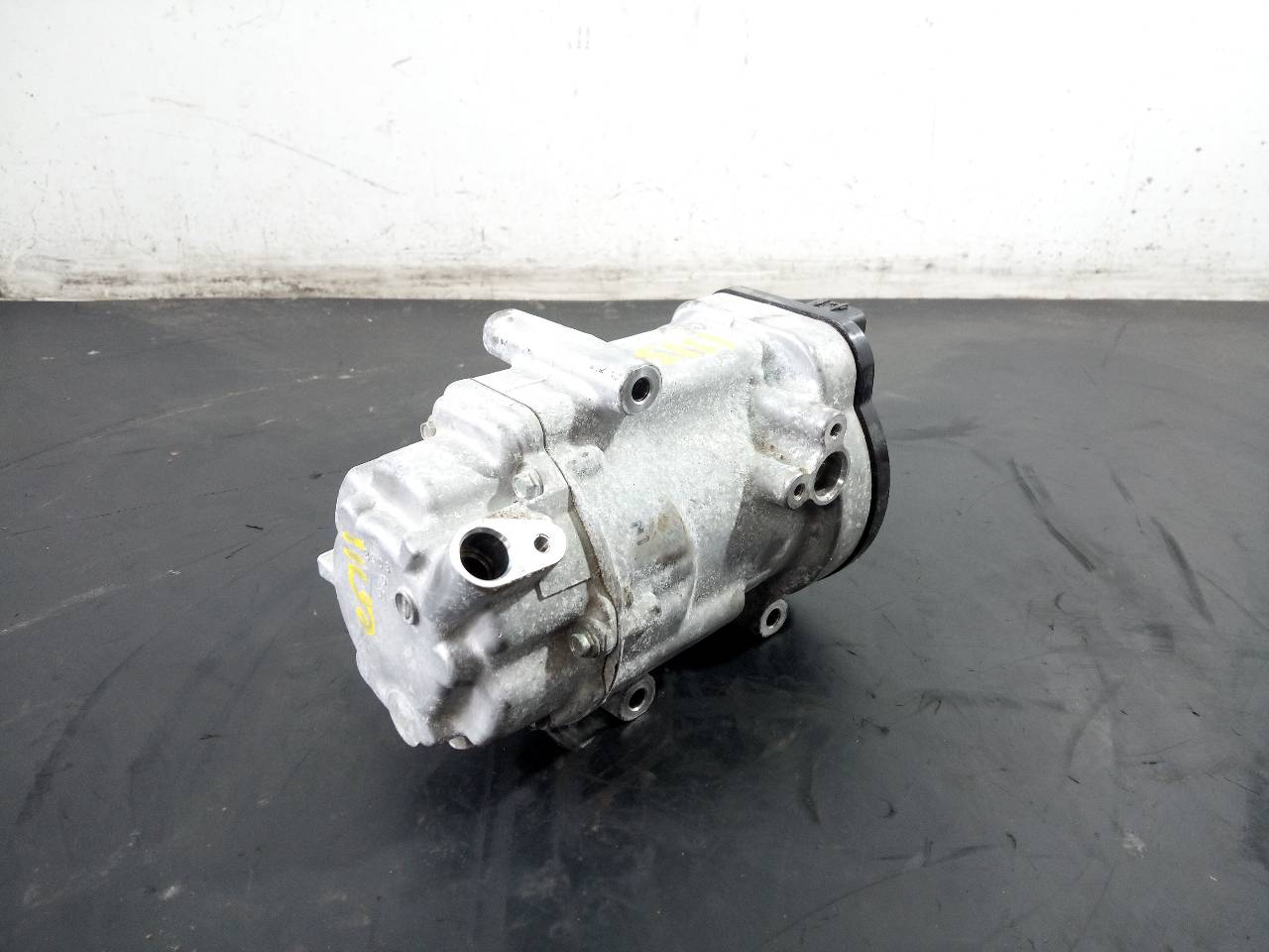 TOYOTA Hасос кондиционера 0424001103,P3-A2-14-1 24452969