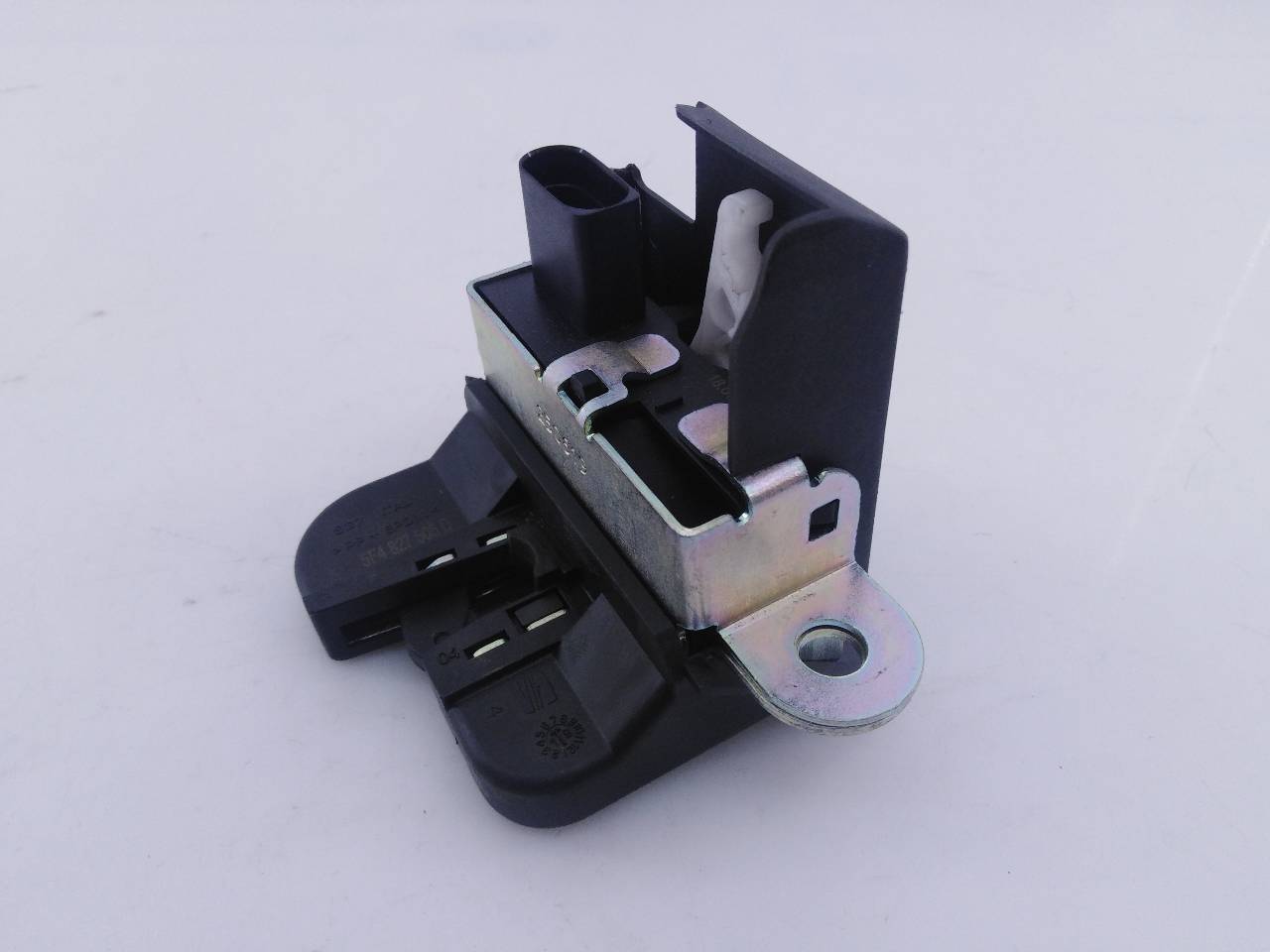 SEAT Toledo 3 generation (2004-2010) Tailgate Boot Lock 5F4827505D, E1-B6-34-2 18694357