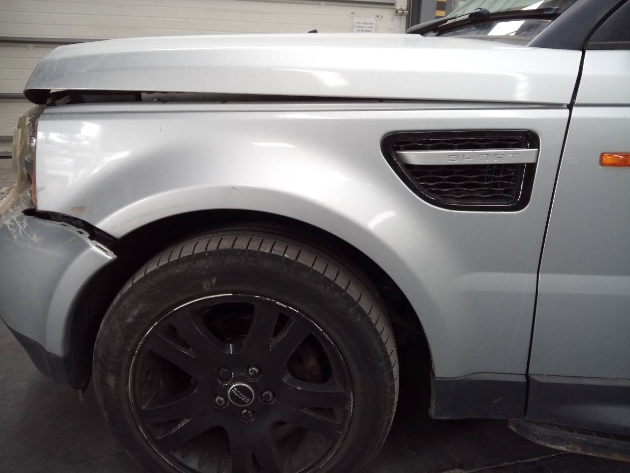 LAND ROVER Range Rover Sport 1 generation (2005-2013) Ліва передня крило 21828881