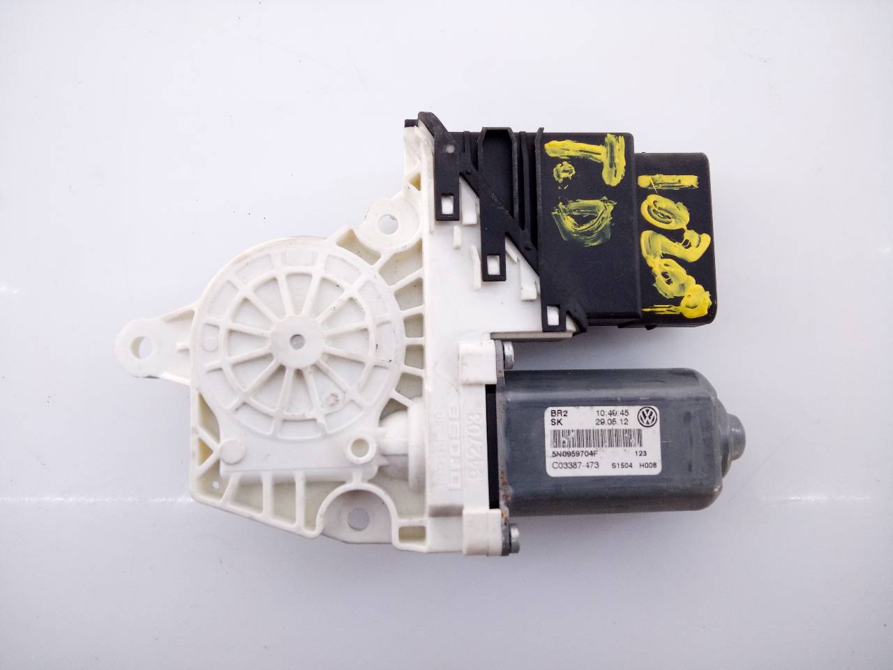 VOLKSWAGEN Tiguan 1 generation (2007-2017) Rear Right Door Window Control Motor 5N0959704F, E2-A1-20-1 20962752