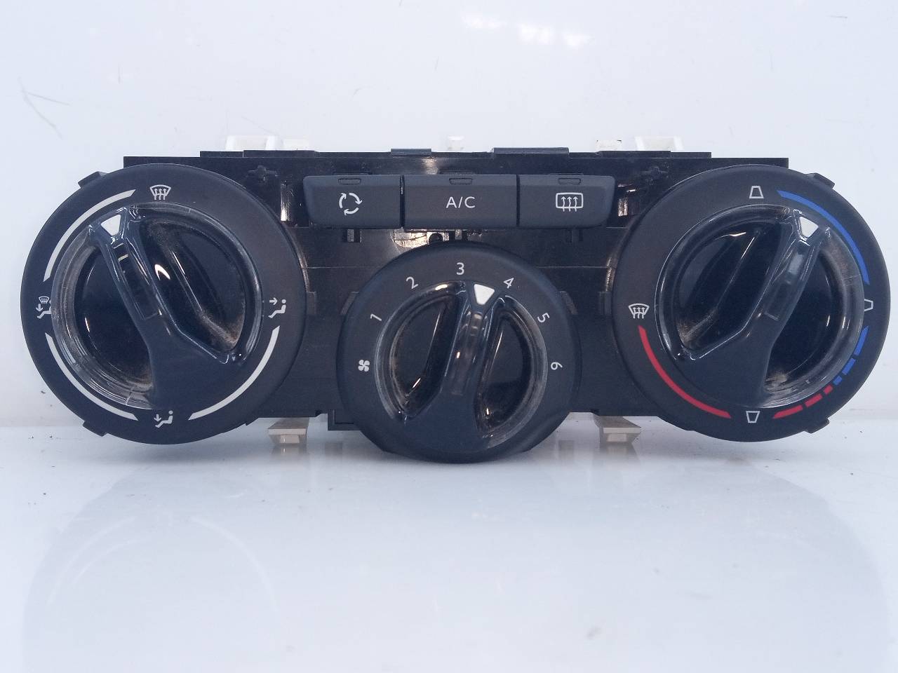 PEUGEOT 2008 1 generation (2013-2020) Climate  Control Unit E1063071, E3-B224-3 24388904