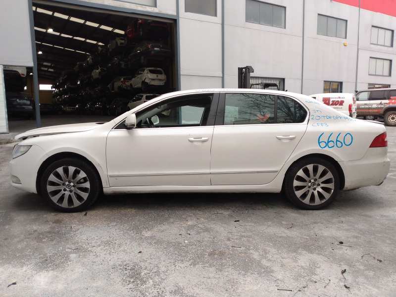 SKODA Superb 2 generation (2008-2015) Кнопка стеклоподъемника задней правой двери 5J0959855FKZ 24484529