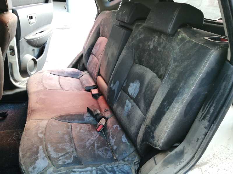 NISSAN Qashqai 1 generation (2007-2014) Galinių kairių durų stiklo pakelėjas 402191A,E2-A4-4-2 18549379