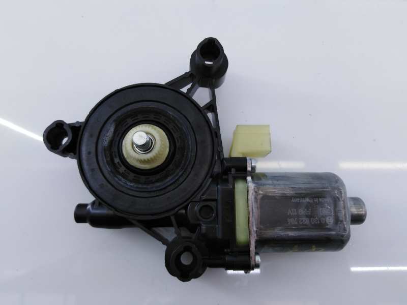 AUDI Q7 4M (2015-2024) Forreste venstre dør vinduesregulator motor 0130822704,E1-B6-44-2 18655230