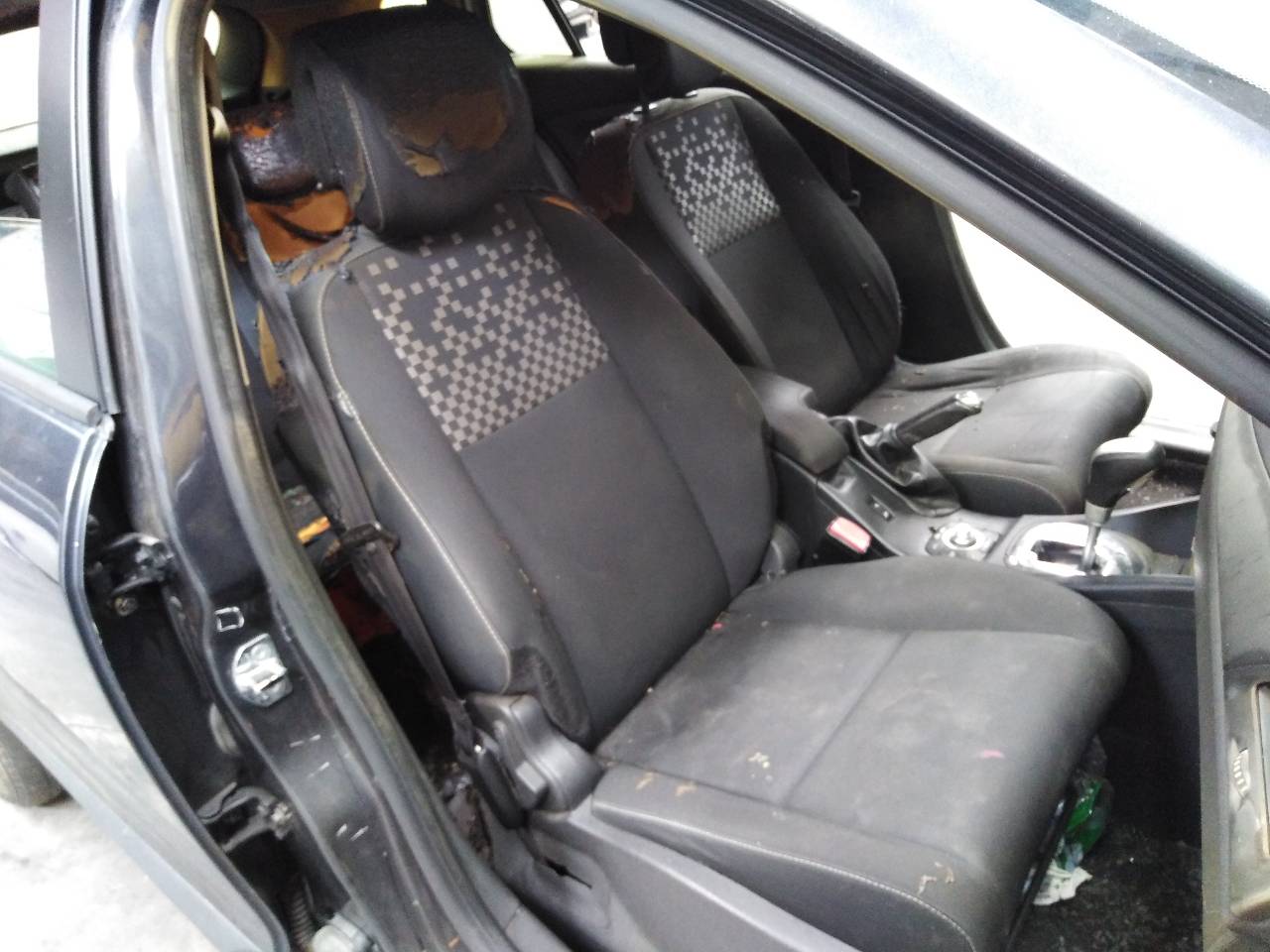 VOLVO Megane 3 generation (2008-2020) Aizmugurējo labo durvju logu pacēlājs 827306548R, E1-A1-48-2 20966882