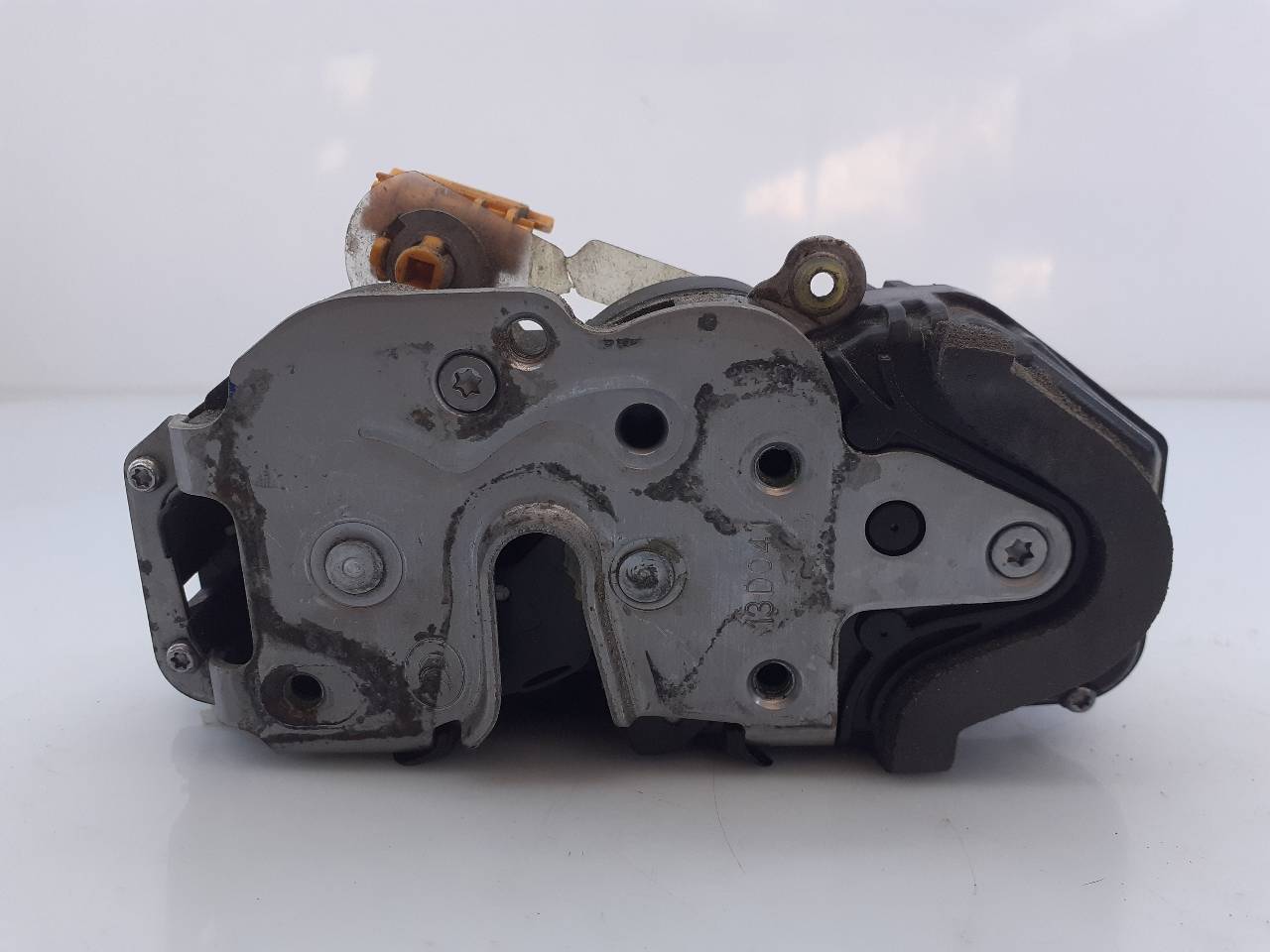 OPEL Astra J (2009-2020) Încuietoarea ușă stânga față E2-B6-29-2 18645211