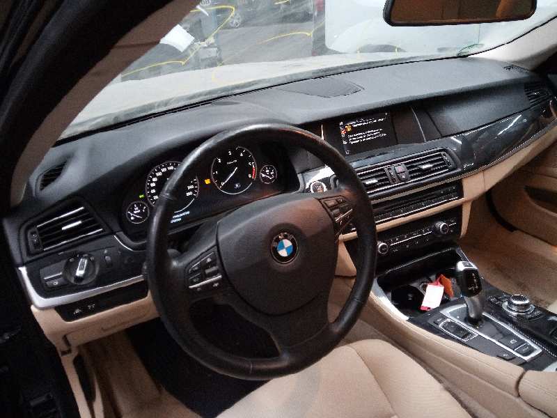 BMW 5 Series F10/F11 (2009-2017) Etulasien pyyhkimen mekanismi 7306266, 3397021520 18669532