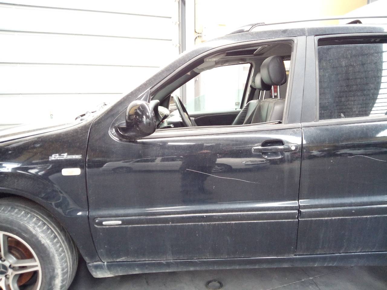 MERCEDES-BENZ M-Class W163 (1997-2005) Front Left Door 20143994