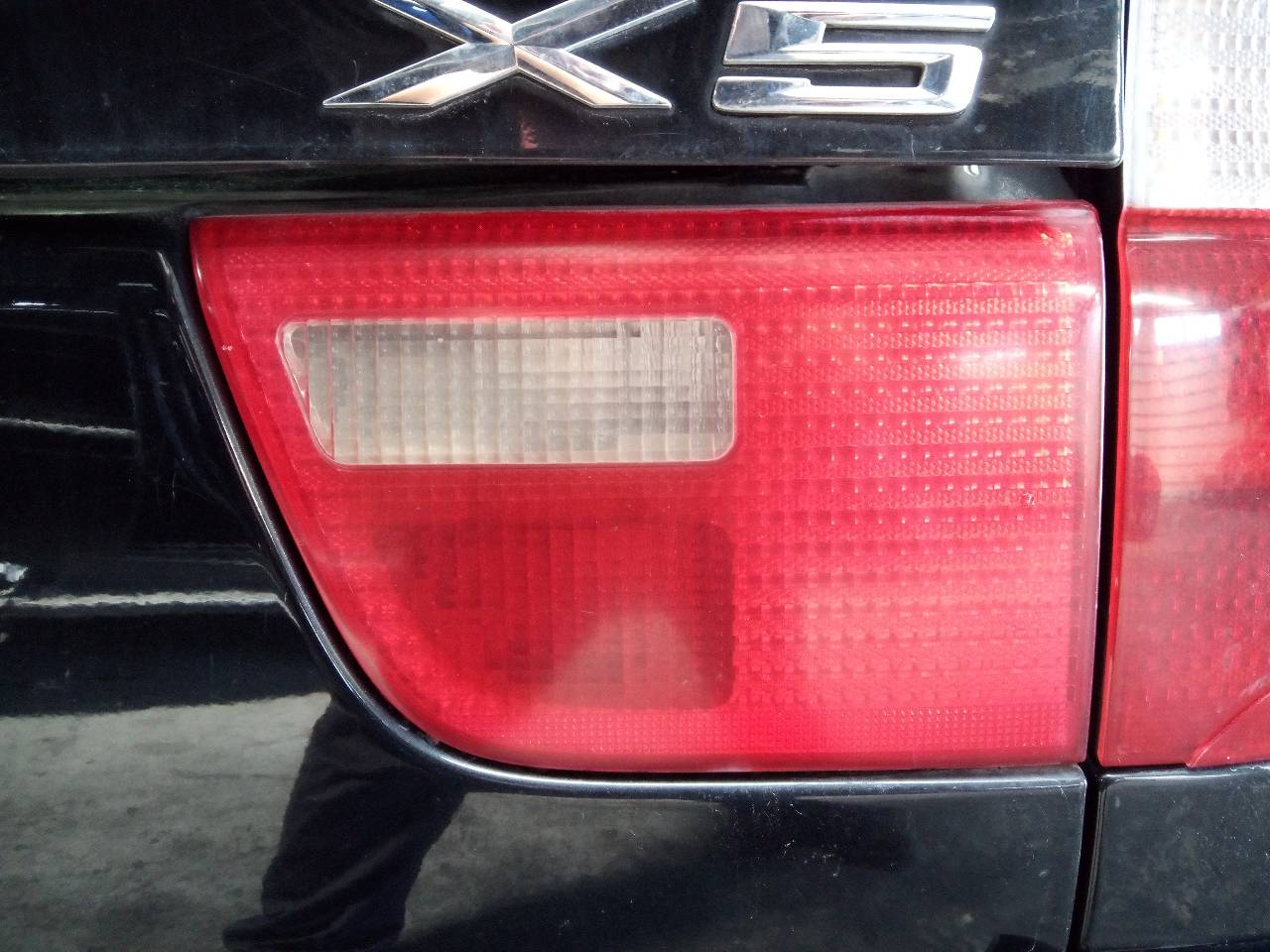 BMW X5 E53 (1999-2006) Right Side Tailgate Taillight 24503779