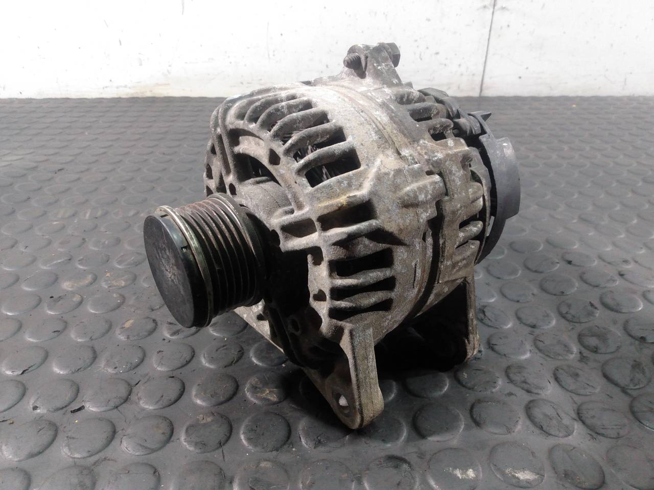 AUDI Clio 2 generation (1998-2013) Генератор 8200660033,0124425071,P3-A4-30-5 18465525