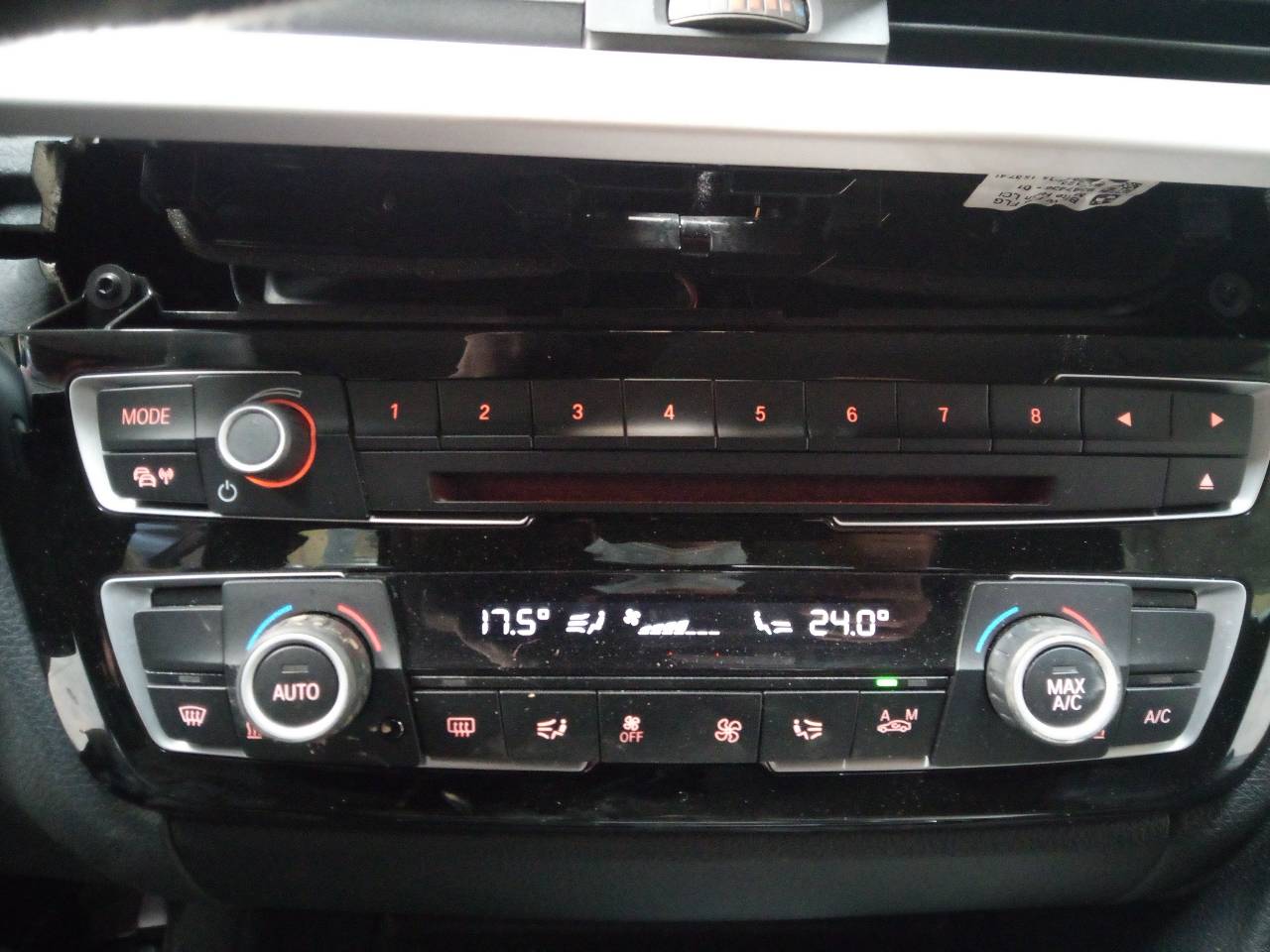 BMW 3 Series F30/F31 (2011-2020) Muzikos grotuvas su navigacija 24295335