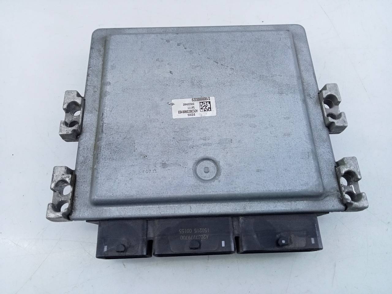 RENAULT Megane 3 generation (2008-2020) Moottorin ohjausyksikkö ECU 237103956R,S180067124,E2-A1-40-1 23302889