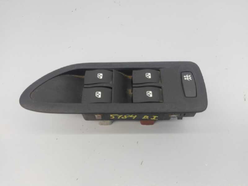 RENAULT Laguna 2 generation (2001-2007) Front Left Door Window Switch 8200315042, E2-A1-33-5 18408063