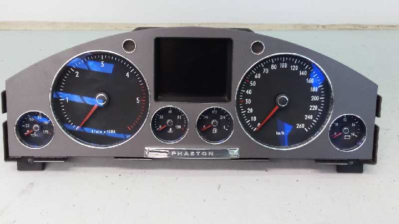 VOLKSWAGEN Phaeton 1 generation (2002-2016) Speedometer 0263619304, 2186000047, E2-A1-23-1 18588701